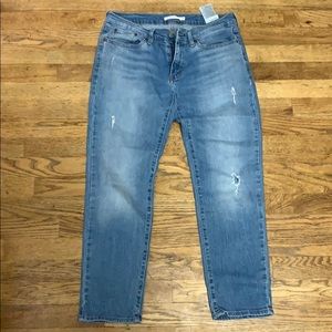 ✅Women Levi’s Boyfriend Jeans size 27